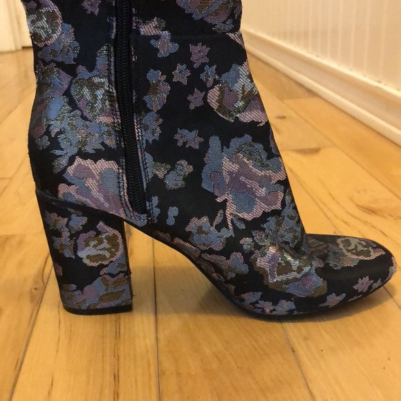 Kenneth Cole Reaction women’s time to step floral tapestry riding boot - Picture 7 of 10